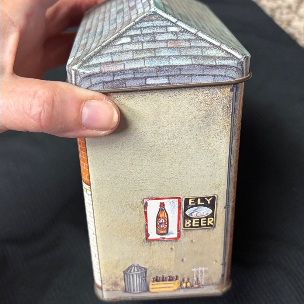 Vintage Hinged Tin Box - Picture 4 of 7